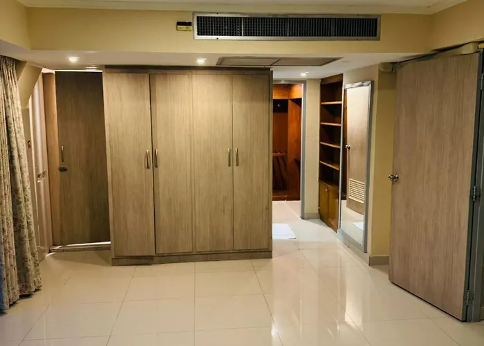 Affordable Serviced Nana - Omni Tower Sukhumvit Location Bangkok