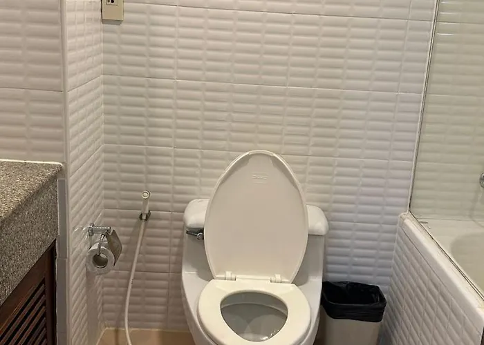 Affordable Serviced Nana - Omni Tower Sukhumvit Location Bangkok
