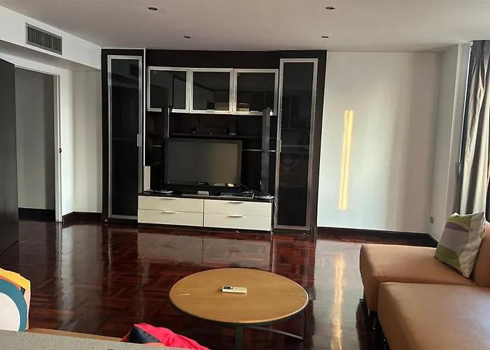 Affordable Serviced Nana - Omni Tower Sukhumvit Location Bangkok