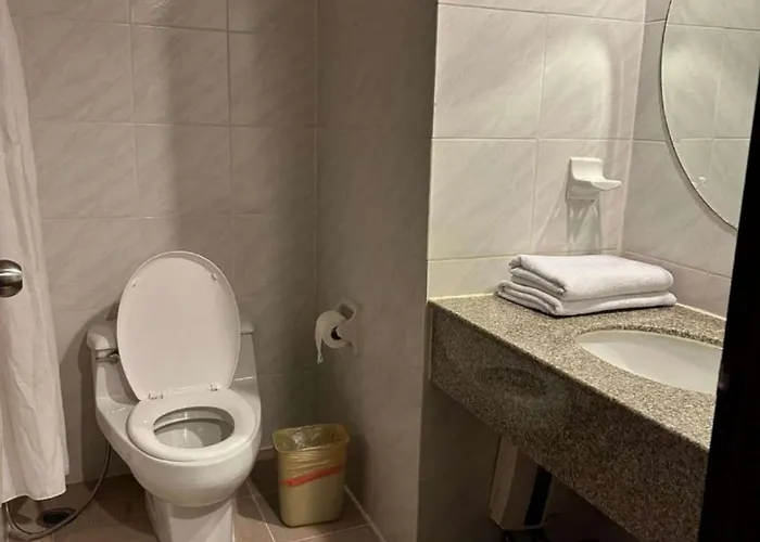 Apartment Affordable Serviced Nana - Omni Tower Sukhumvit Location Bangkok