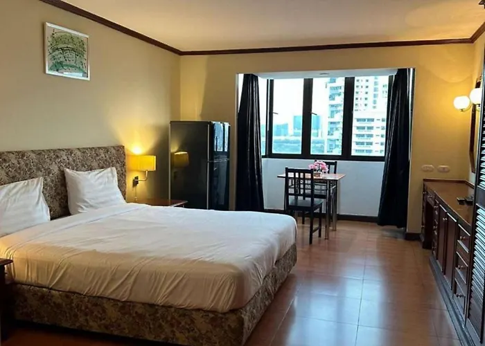 Affordable Serviced Nana - Omni Tower Sukhumvit Location