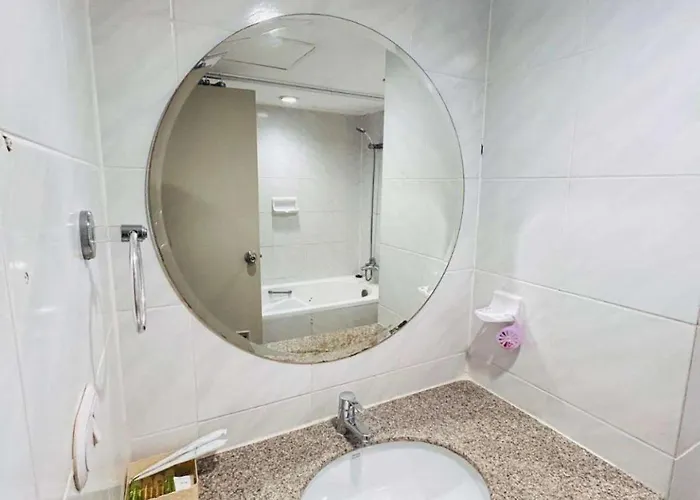 Affordable Serviced Nana - Omni Tower Sukhumvit Location * Bangkok