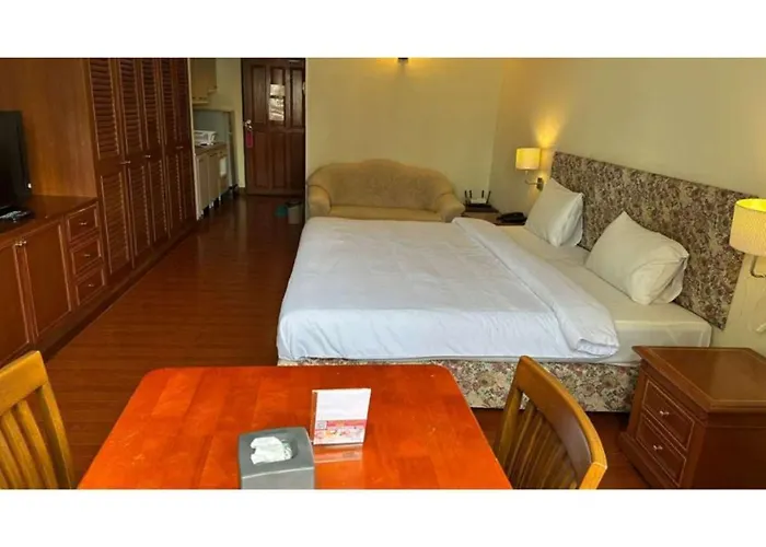 Apartment Affordable Serviced Nana - Omni Tower Sukhumvit Location